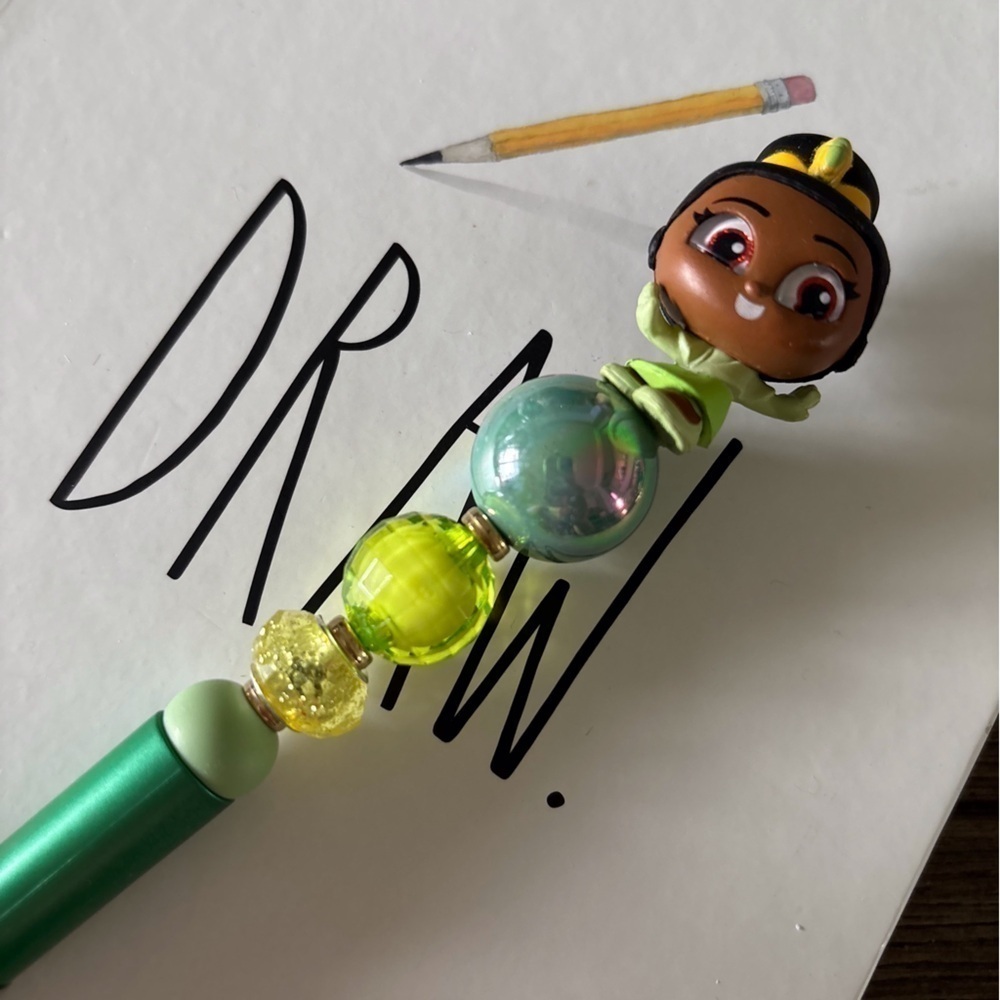 Disney Doorables: The Princess & the Frog: Tiana handmade beaded pen